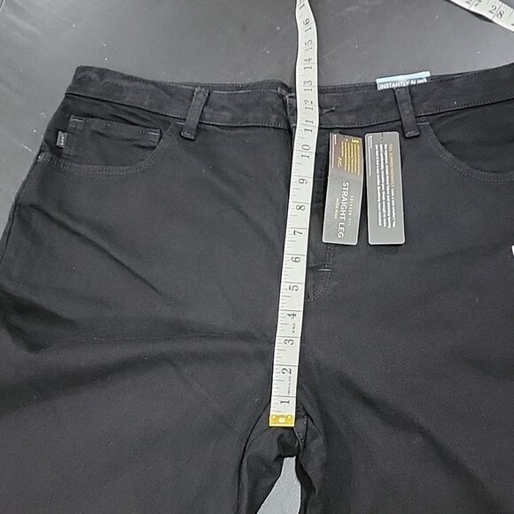 NEW.. LEE.. black jeans.. relaxed, straight leg, high rise.. - Picture 14 of 15